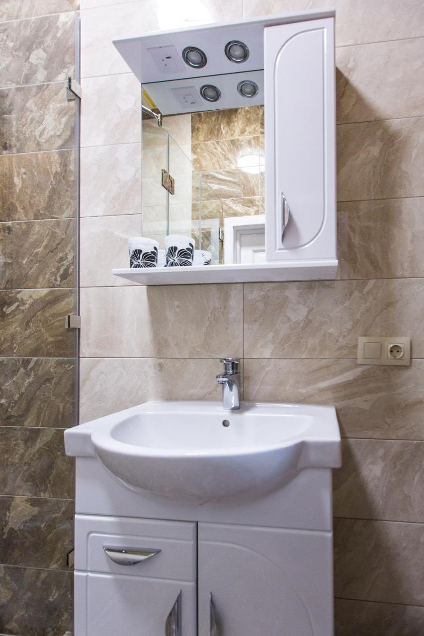 Avangard On Sholom Aleikhem St 7 Apart Apartman Lviv Kültér fotó