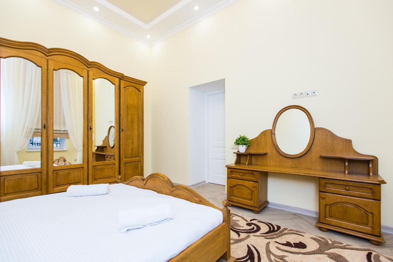 Avangard On Sholom Aleikhem St 7 Apart Apartman Lviv Kültér fotó