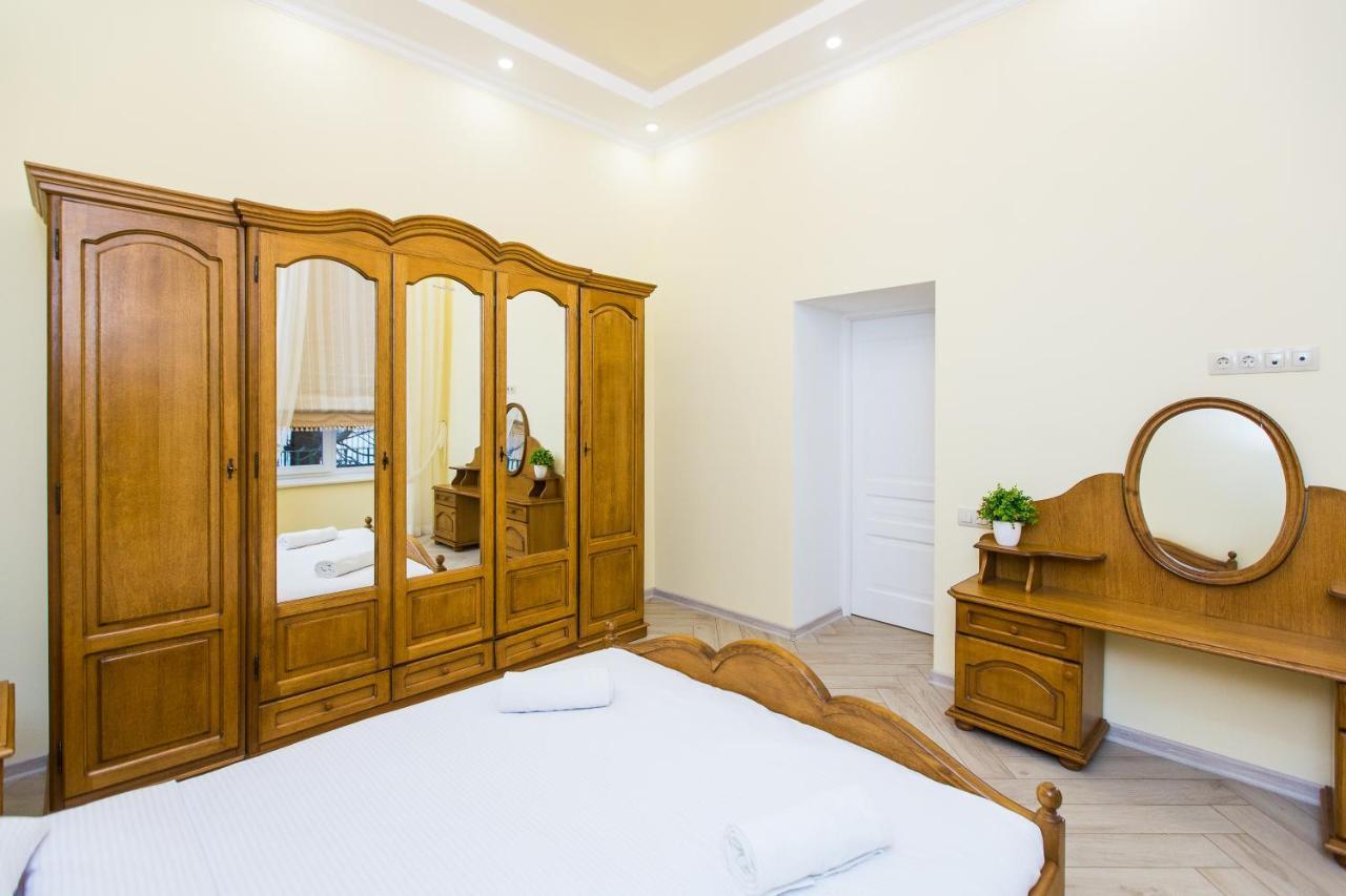 Avangard On Sholom Aleikhem St 7 Apart Apartman Lviv Kültér fotó